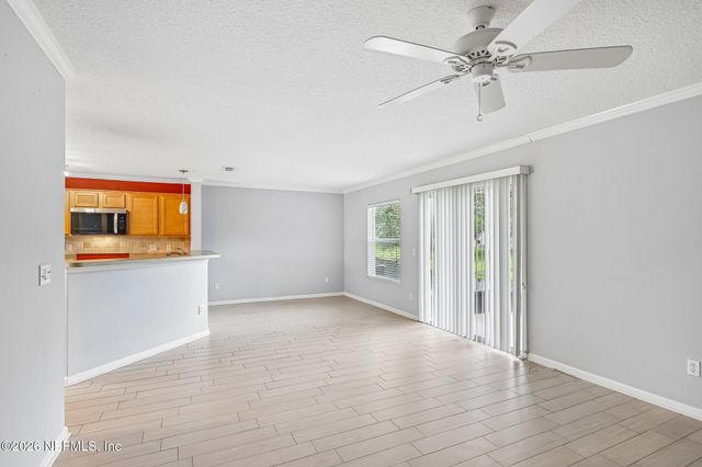 1665 VINELAND Circle B, Fleming Island, FL 32003