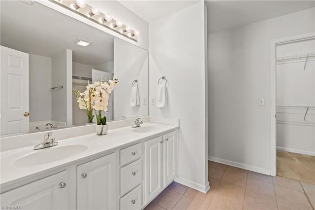 3925 Parkview Court, Winston-salem, NC 27127