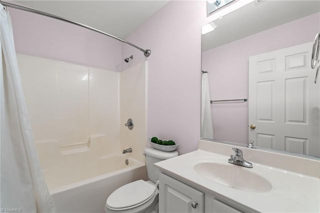 3925 Parkview Court, Winston-salem, NC 27127