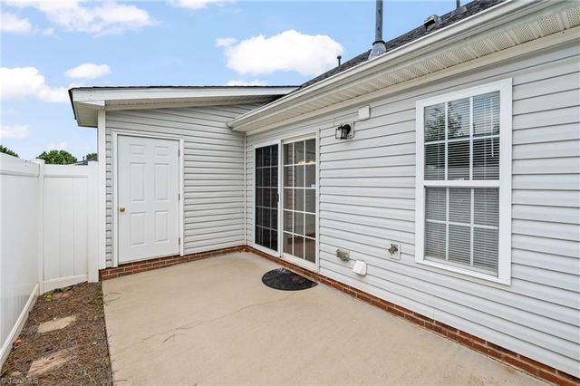 3925 Parkview Court, Winston-salem, NC 27127