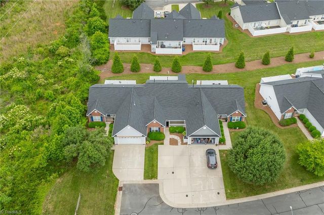 3925 Parkview Court, Winston-salem, NC 27127