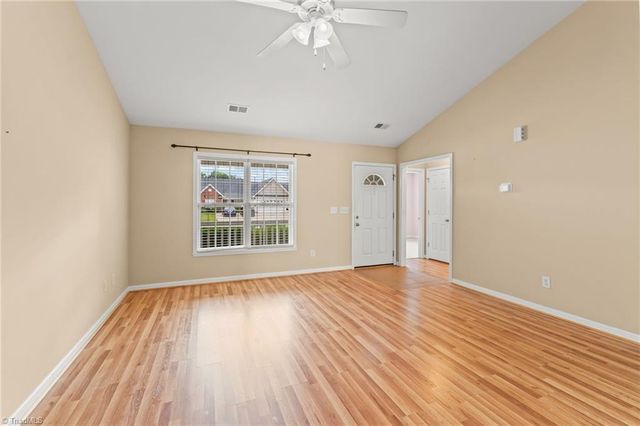 3925 Parkview Court, Winston-salem, NC 27127
