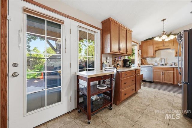 2714 South Columbus, Boise, ID 83705