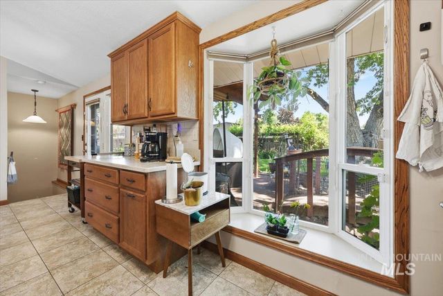 2714 South Columbus, Boise, ID 83705
