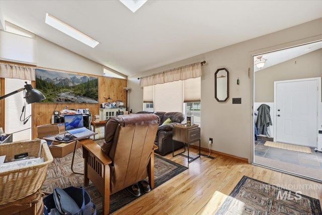 2714 South Columbus, Boise, ID 83705