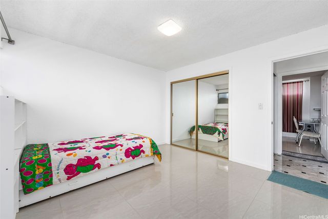 2421 Ala Wai Boulevard PH1, Honolulu, HI 96815