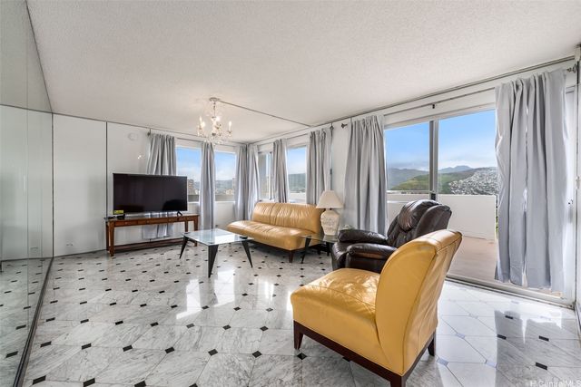 2421 Ala Wai Boulevard PH1, Honolulu, HI 96815