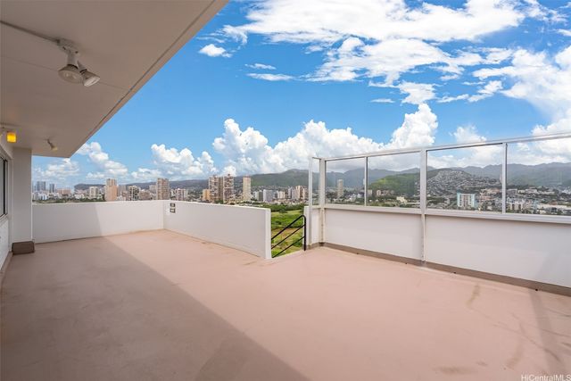 2421 Ala Wai Boulevard PH1, Honolulu, HI 96815
