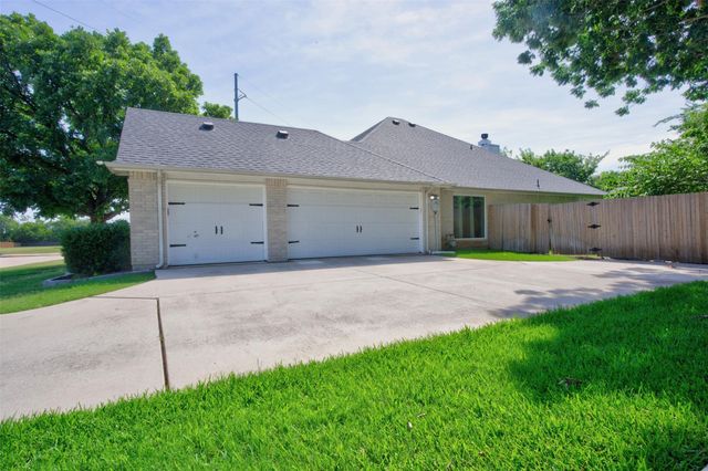 1005 Wilderness Trail, Crowley, TX 76036