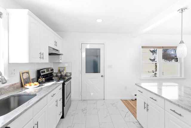 51 Sterling Rd, Brockton, MA 02301