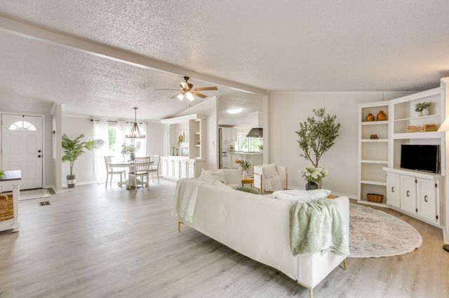 2600 Houston Court, Granbury, TX 76048