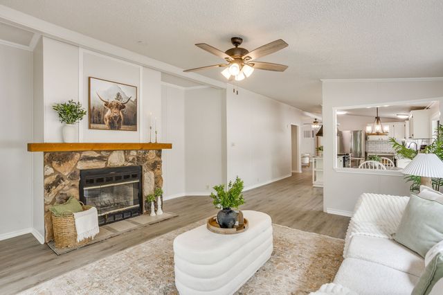 2600 Houston Court, Granbury, TX 76048