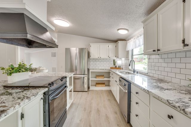 2600 Houston Court, Granbury, TX 76048