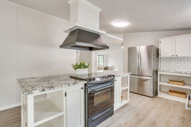 2600 Houston Court, Granbury, TX 76048