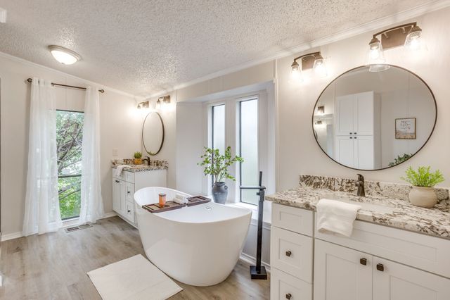 2600 Houston Court, Granbury, TX 76048