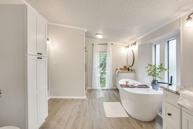 2600 Houston Court, Granbury, TX 76048