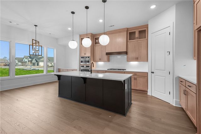 8801 W Comet Drive, Bentonville, AR 72713