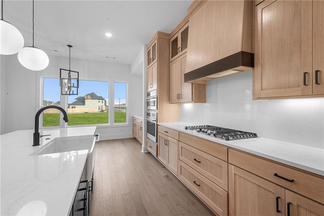 8801 W Comet Drive, Bentonville, AR 72713