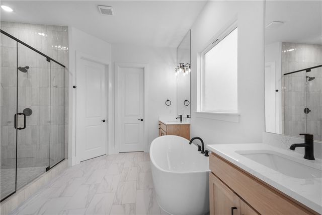 8801 W Comet Drive, Bentonville, AR 72713