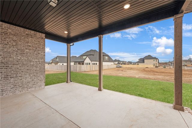 8801 W Comet Drive, Bentonville, AR 72713