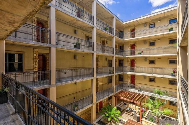 1812 West Avenue Ave 303, Austin, TX 78701