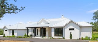 172 Crooked Creek CT, Johnson City, TX 78636