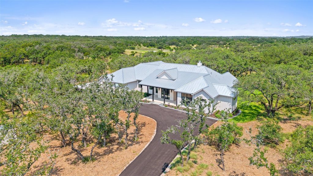 1472 Crooked Creek Court CT, Johnson City, TX 78636