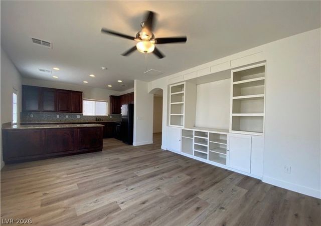 9122 Island Wolf Avenue, Las Vegas, NV 89149