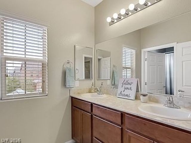 9122 Island Wolf Avenue, Las Vegas, NV 89149