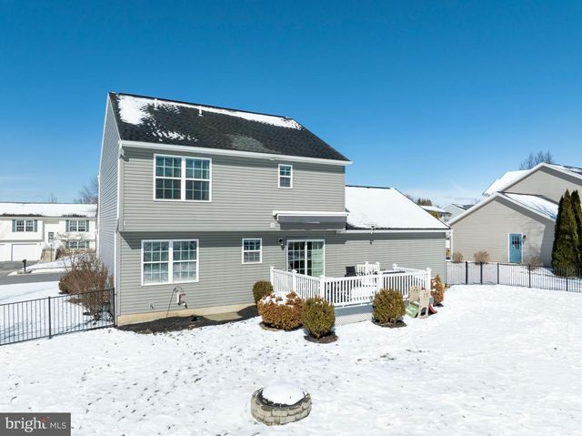 266 GWENEDD LN, Pleasant Gap, PA 16823