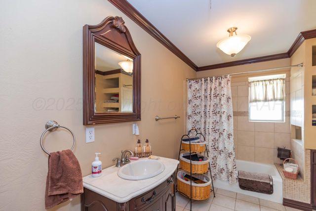 105 S Pratt Street, Claude, TX 79019