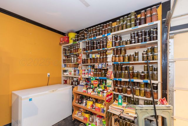 105 S Pratt Street, Claude, TX 79019