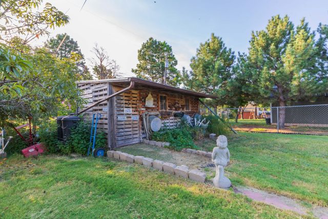 105 S Pratt Street, Claude, TX 79019