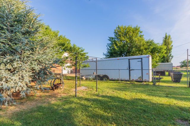 105 S Pratt Street, Claude, TX 79019