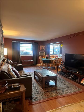 10 Oakwood Terrace 50, New Windsor, NY 12553