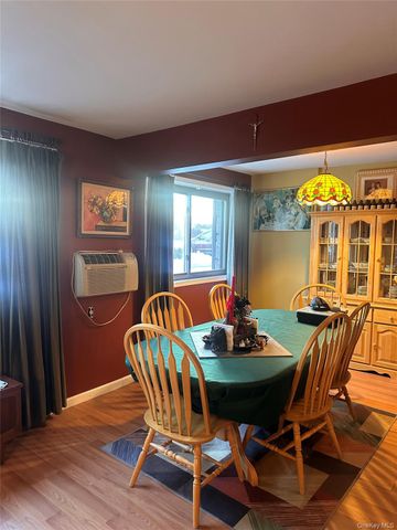 10 Oakwood Terrace 50, New Windsor, NY 12553