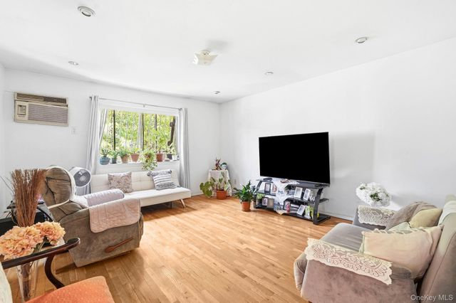 3303 Palmer Avenue, Bronx, NY 10475