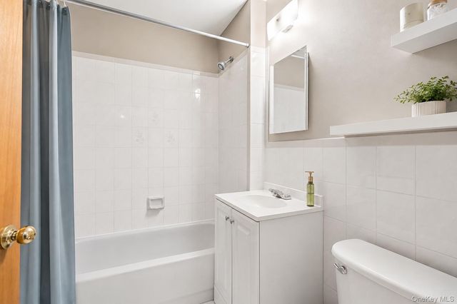 3303 Palmer Avenue, Bronx, NY 10475