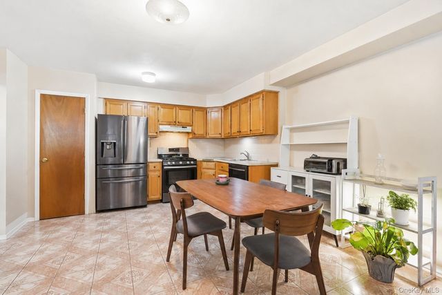 3303 Palmer Avenue, Bronx, NY 10475