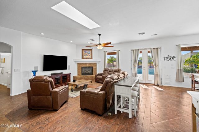 24909 W RED ROBIN Drive, Wittmann, AZ 85361