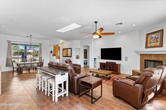 24909 W RED ROBIN Drive, Wittmann, AZ 85361