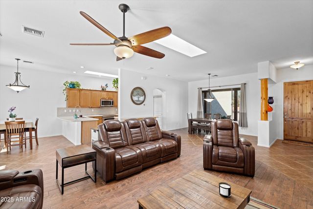 24909 W RED ROBIN Drive, Wittmann, AZ 85361