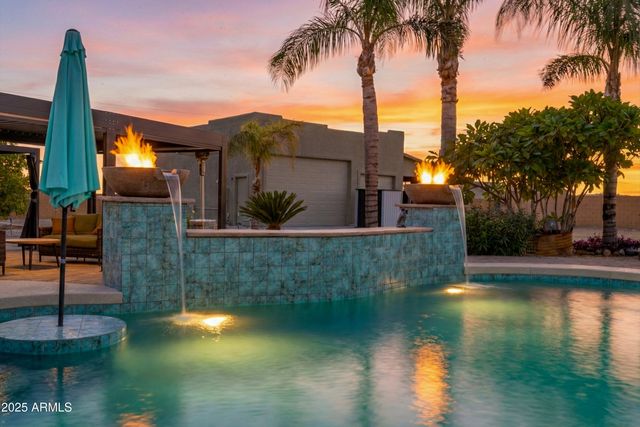 24909 W RED ROBIN Drive, Wittmann, AZ 85361