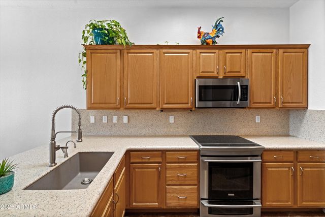 24909 W RED ROBIN Drive, Wittmann, AZ 85361