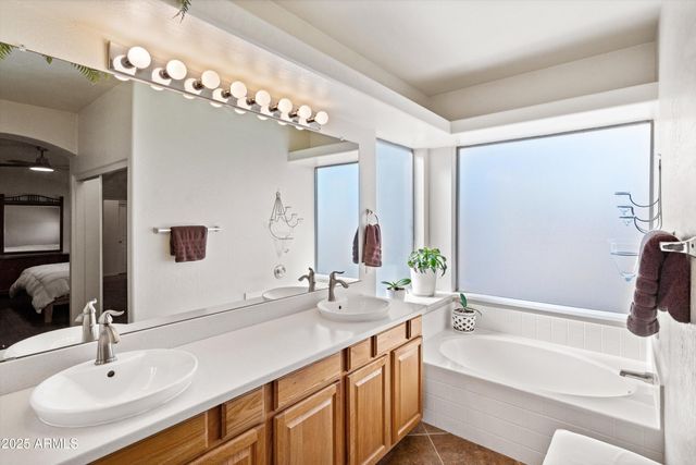 24909 W RED ROBIN Drive, Wittmann, AZ 85361