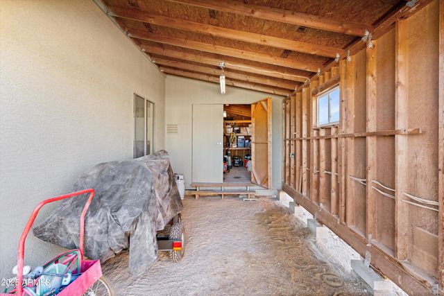 24909 W RED ROBIN Drive, Wittmann, AZ 85361