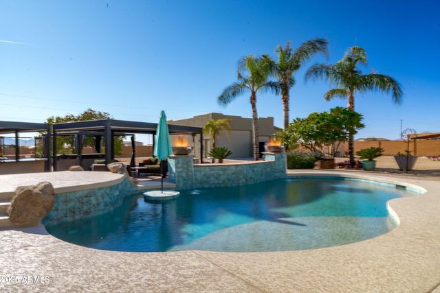 24909 W RED ROBIN Drive, Wittmann, AZ 85361