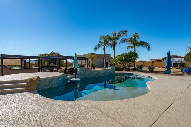 24909 W RED ROBIN Drive, Wittmann, AZ 85361