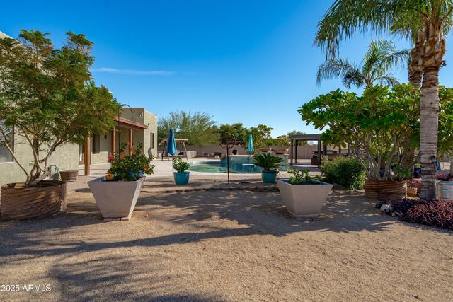 24909 W RED ROBIN Drive, Wittmann, AZ 85361