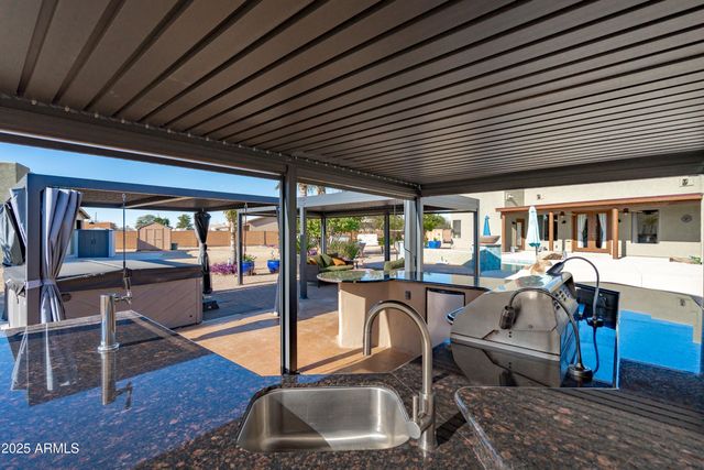 24909 W RED ROBIN Drive, Wittmann, AZ 85361